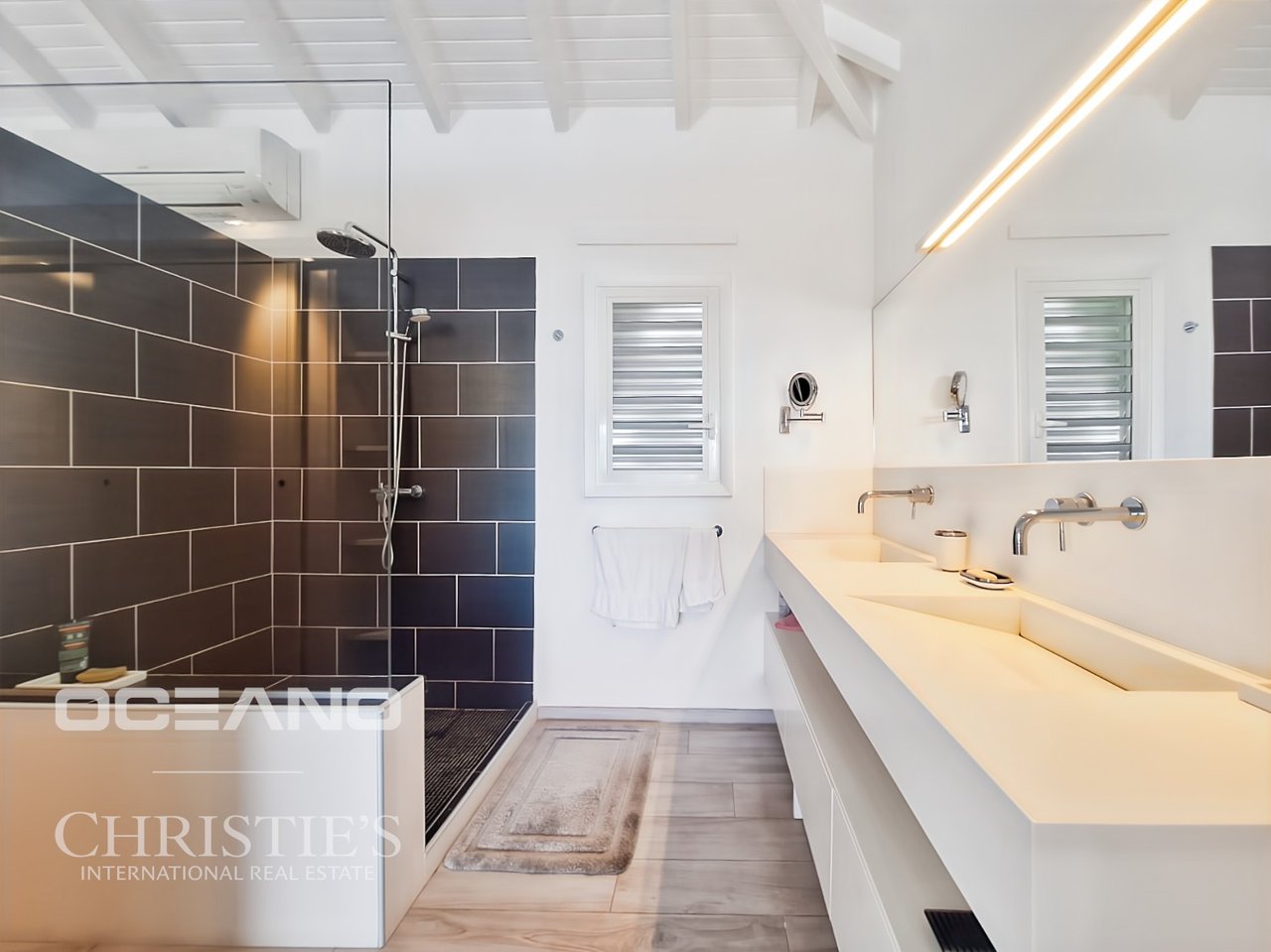 Modern 3 bedrooms Villa - Sea View