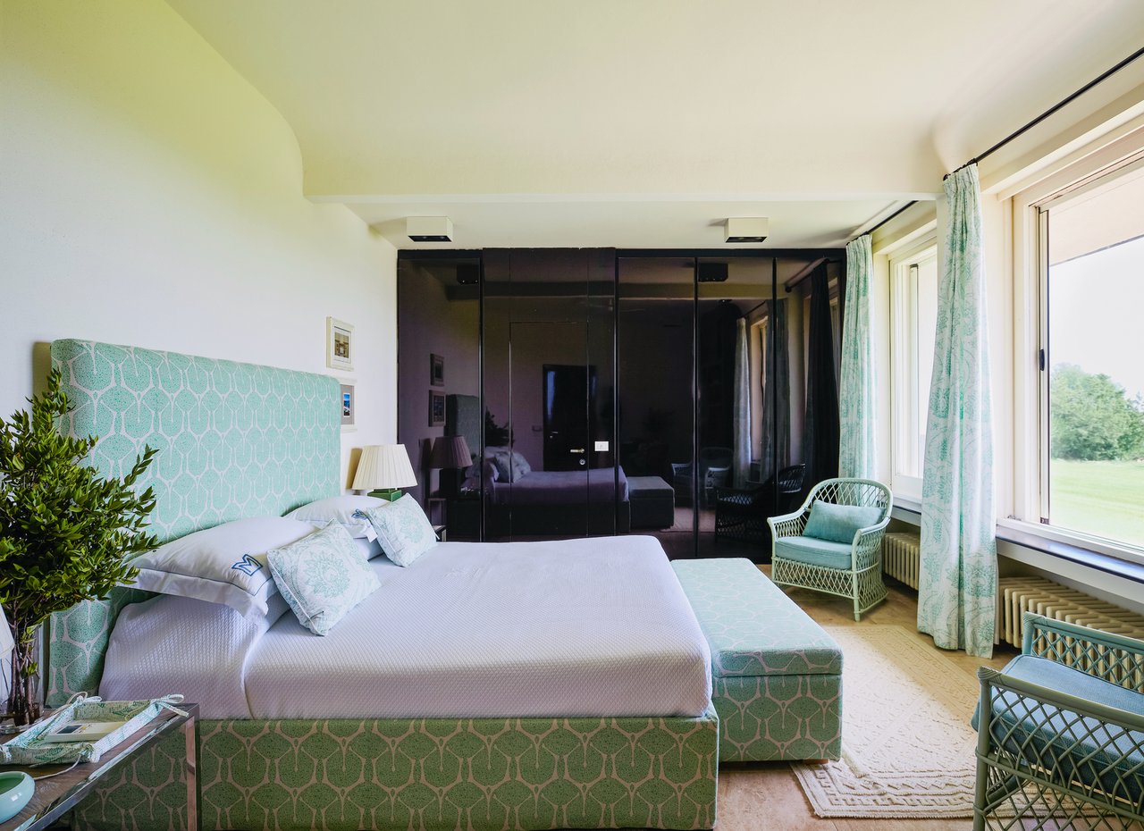 Breathtaking Beachfront Vacation Villa