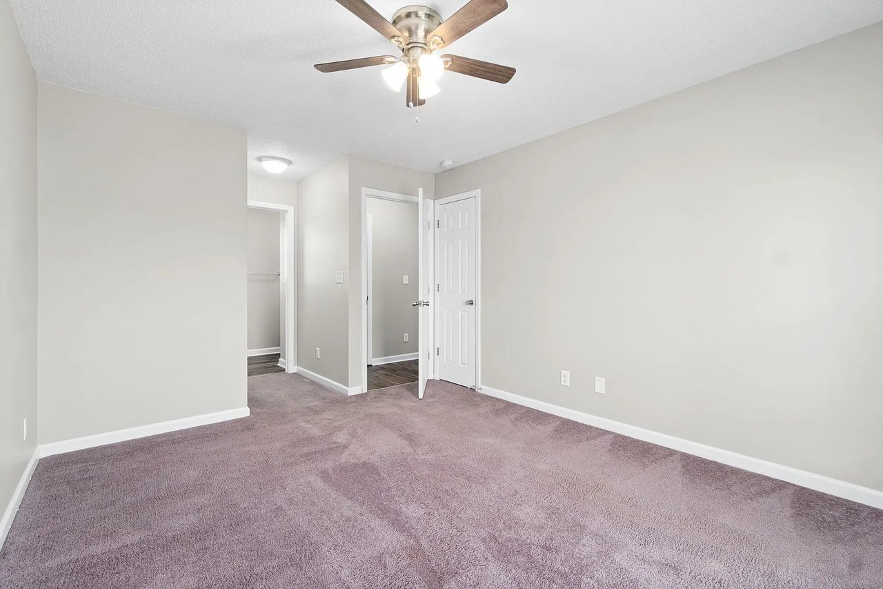 4048 New Grange Cir