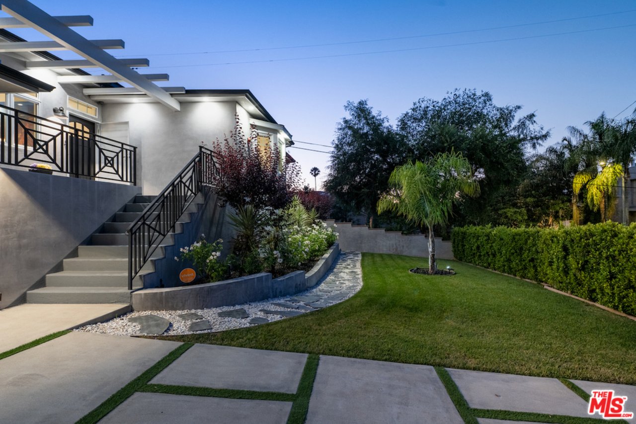 3943 Kentucky Dr