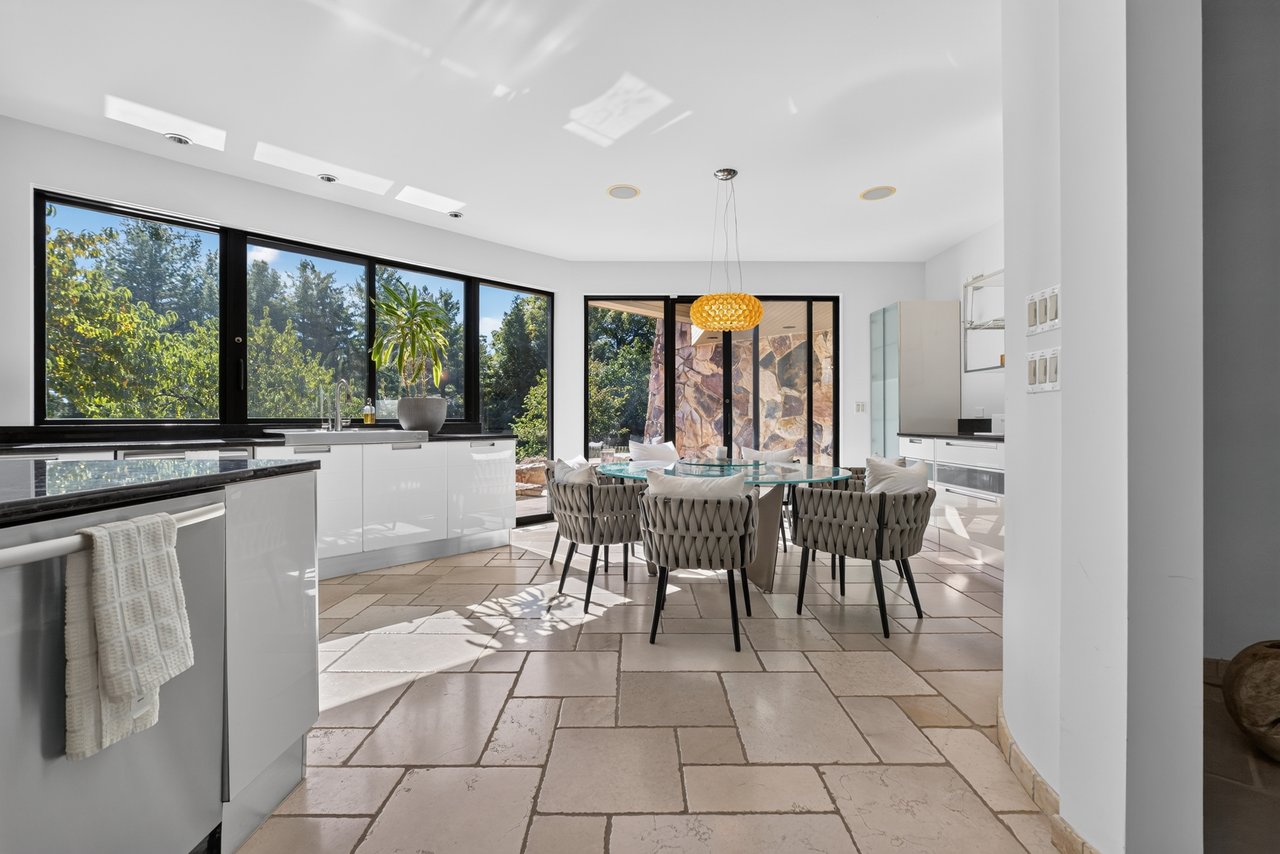 15 Horseshoe Road (Long Island)