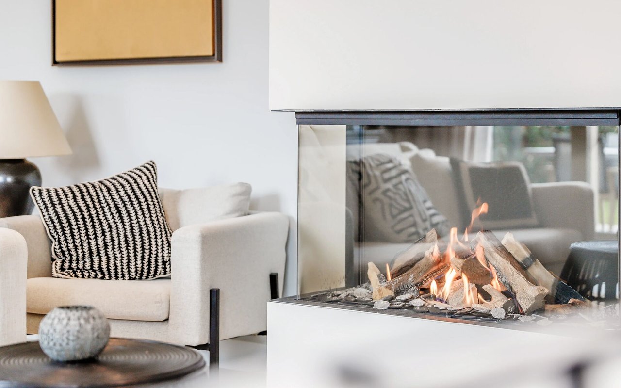 Warm Up Your Rooms this Fall with a Ventless Fireplace