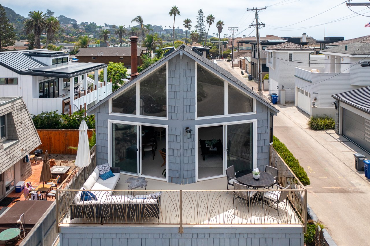 second-story-view-Ocean view balcony at 131 21st St Del Mar—coastal luxury home overlooking the Pacific, steps from the beach in Del Mar Beach Colony