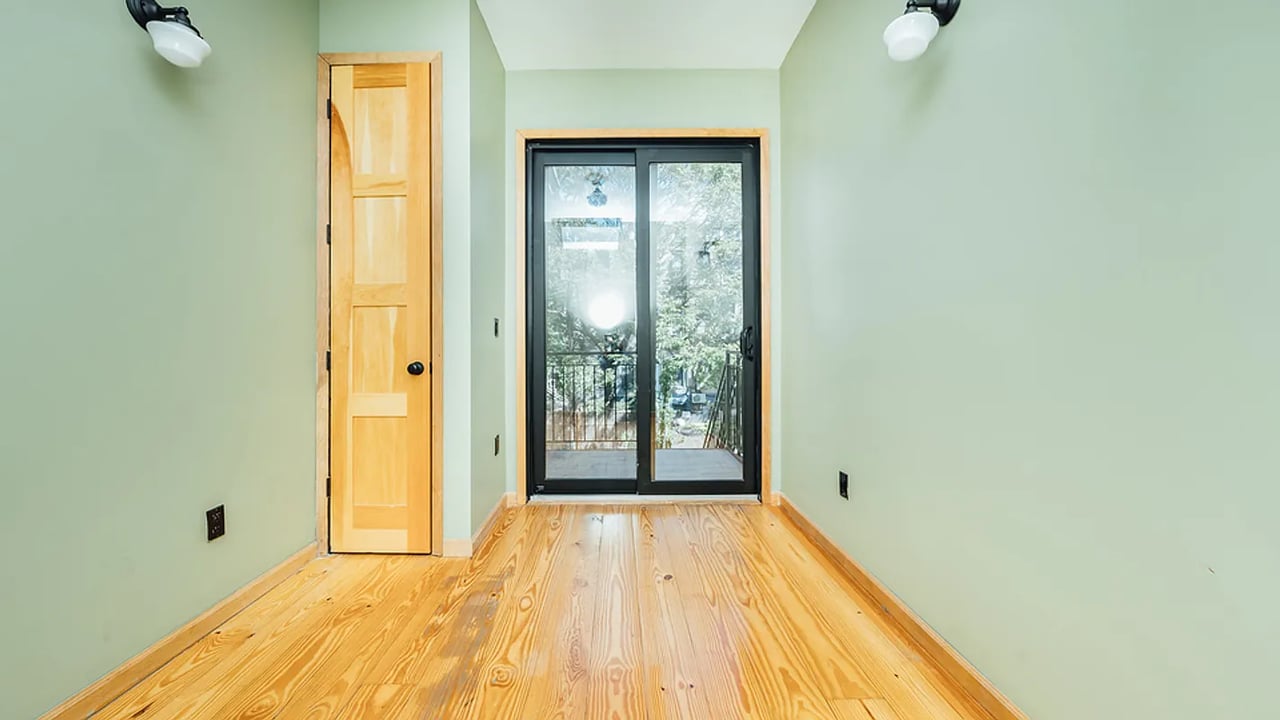 208 Starr Street 2L