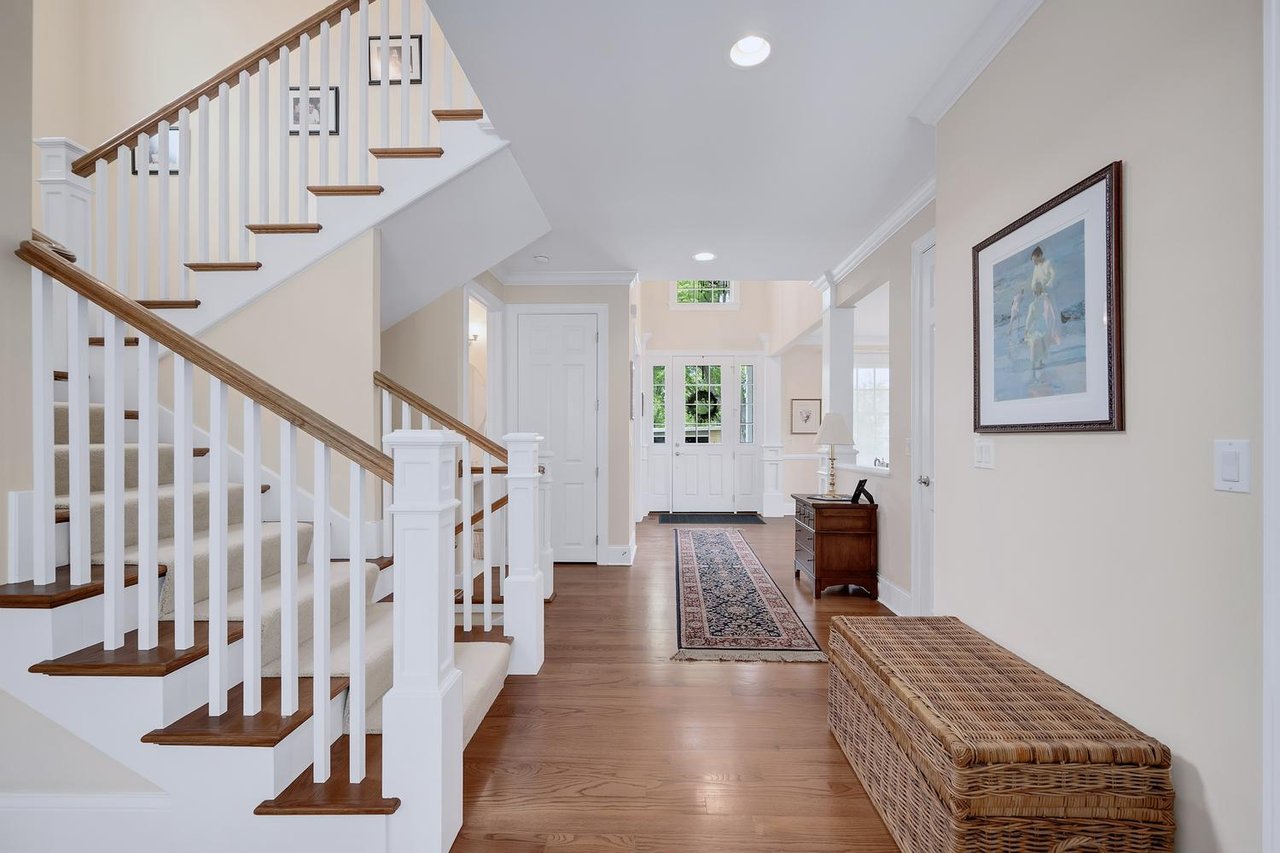 608 Cadillac Dr, Wheaton IL – Stunning Seifert Builders Home with 5 Bedrooms & 4 Baths Listed at $900,000
