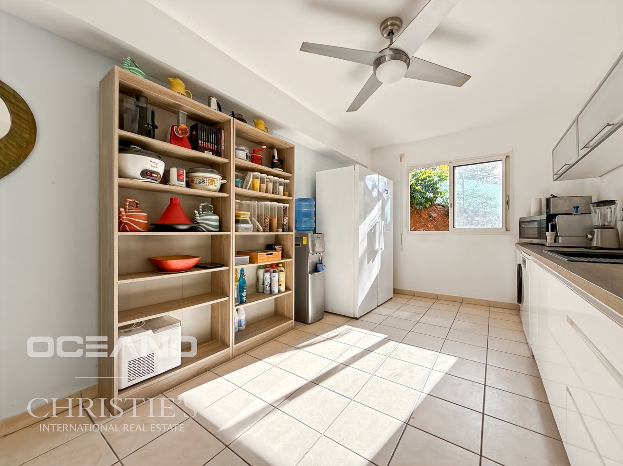 Spacious 3-Bedroom Villa + Studio – OYSTER POND