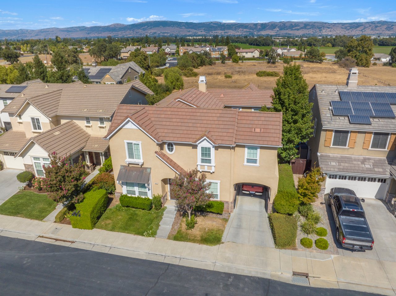 5812 Cajon Way