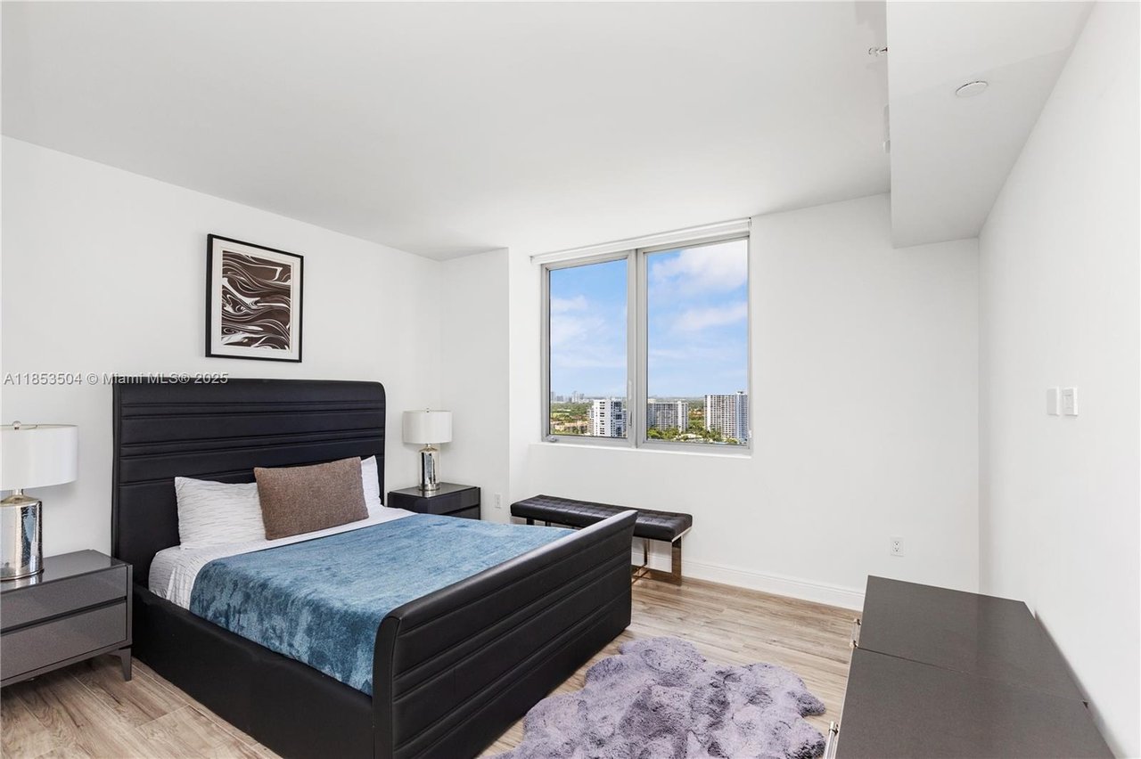 2600 E Hallandale Beach Blvd #2502