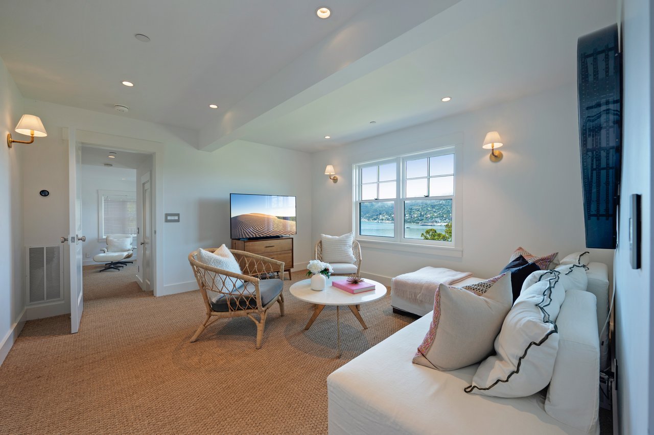 Stunning View Residence