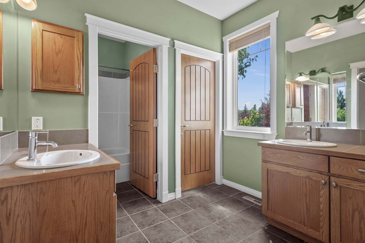 107 North Valley Bay