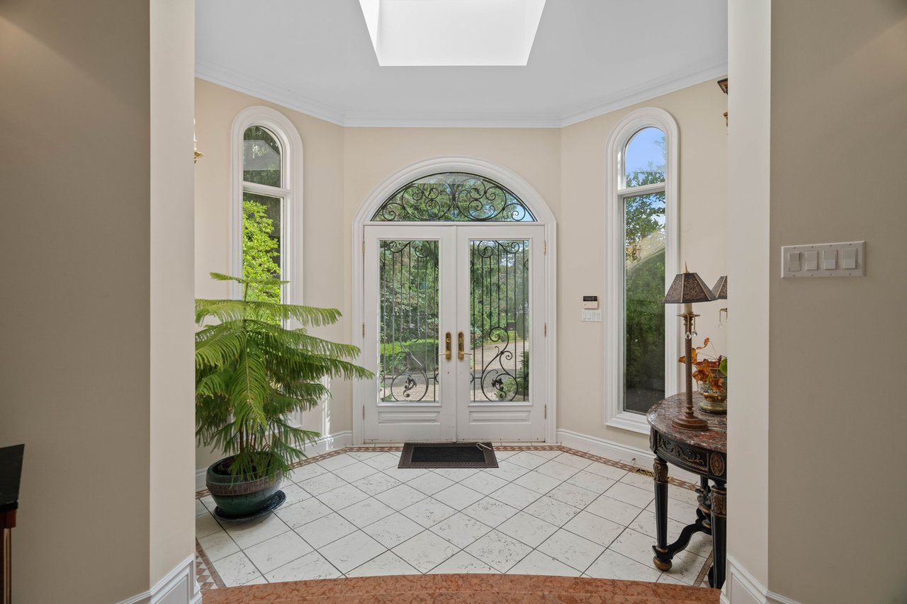 Neoclassical Residence