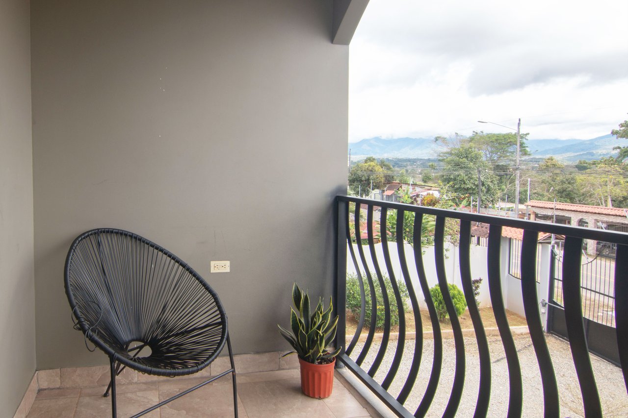 Two-Story Home with Mountain Views, Pizza Oven & 5 Beds | 3 Baths