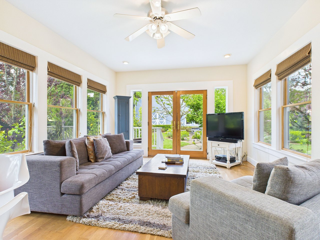 5566 Highway 128
