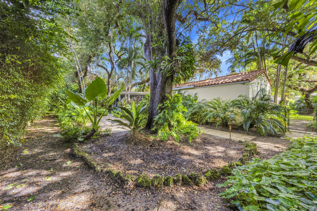 The Oak Haven - The Perfect Coral Gables Home