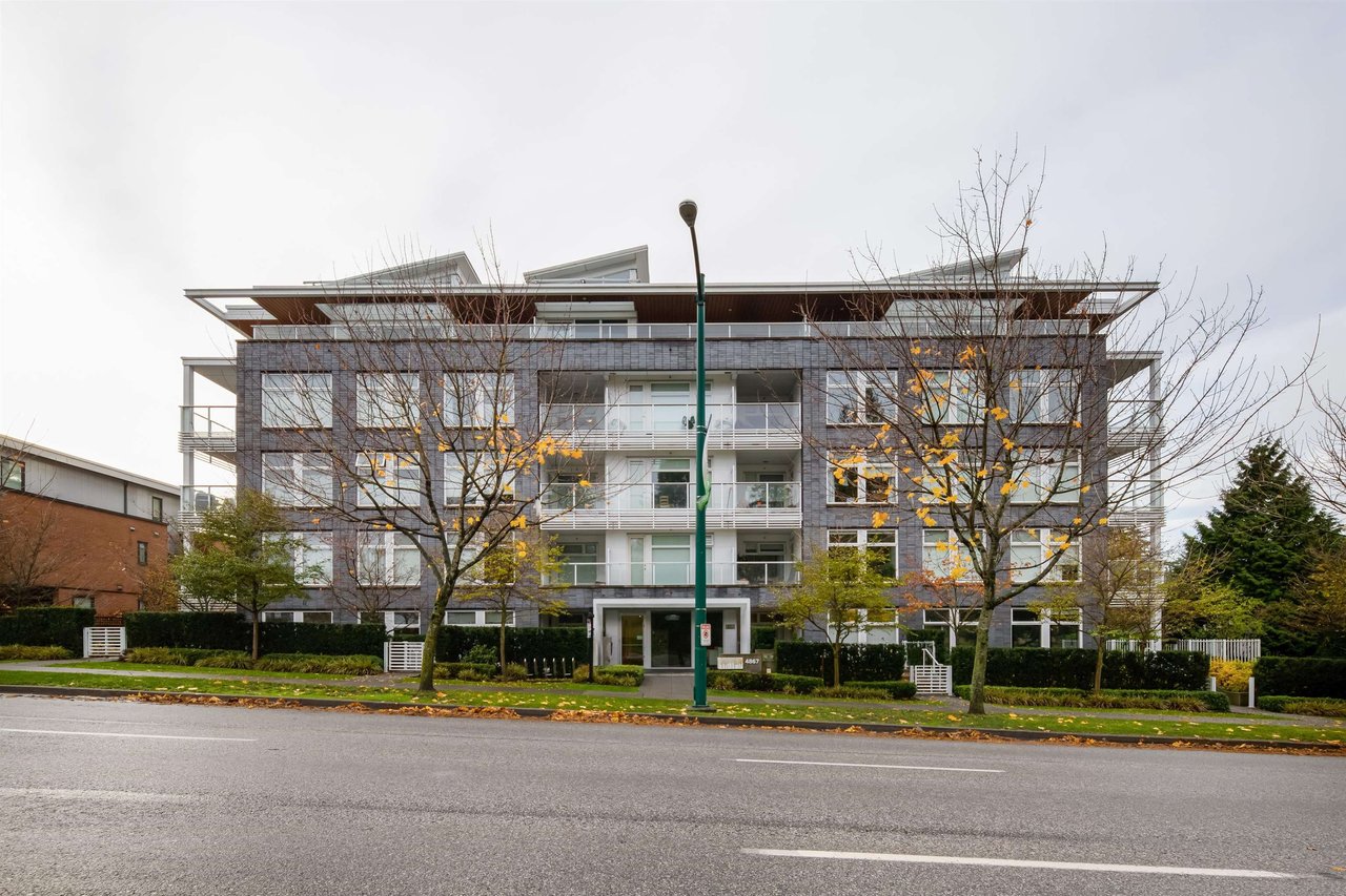 4867 Cambie St, #103