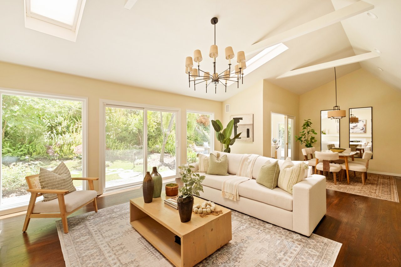 3588 Mandeville Canyon Road, Brentwood