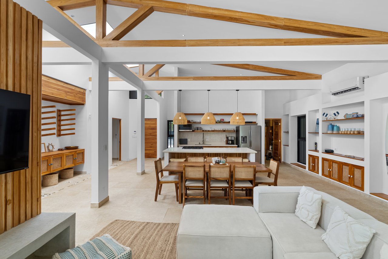 Casa Acqua | Luxury Beach Home with Guest House in Playa Grande