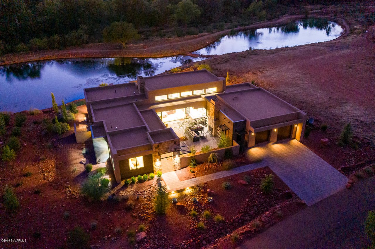 Luxury Creekfront Contemporary 