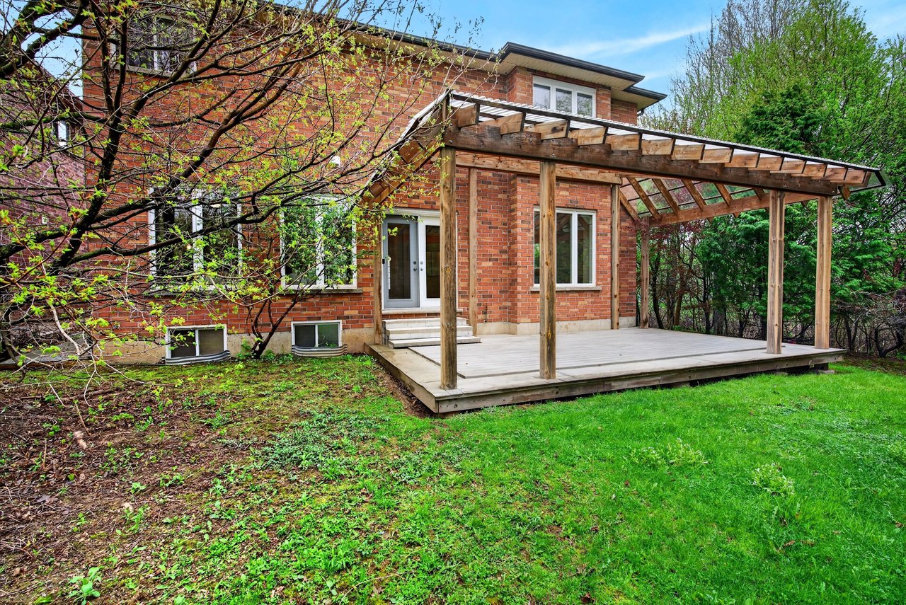 40 Maplevale Drive