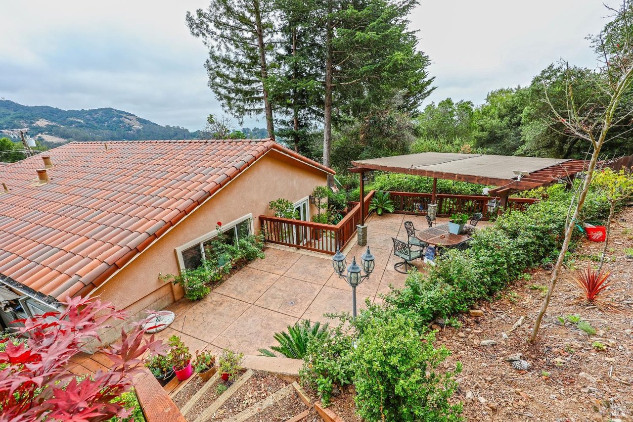 69 Graceland Dr