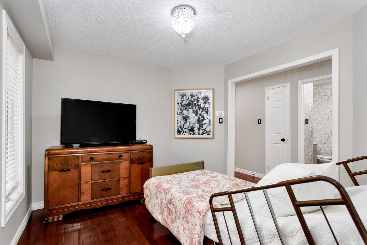 2006 Glenada Crescent Unit 7