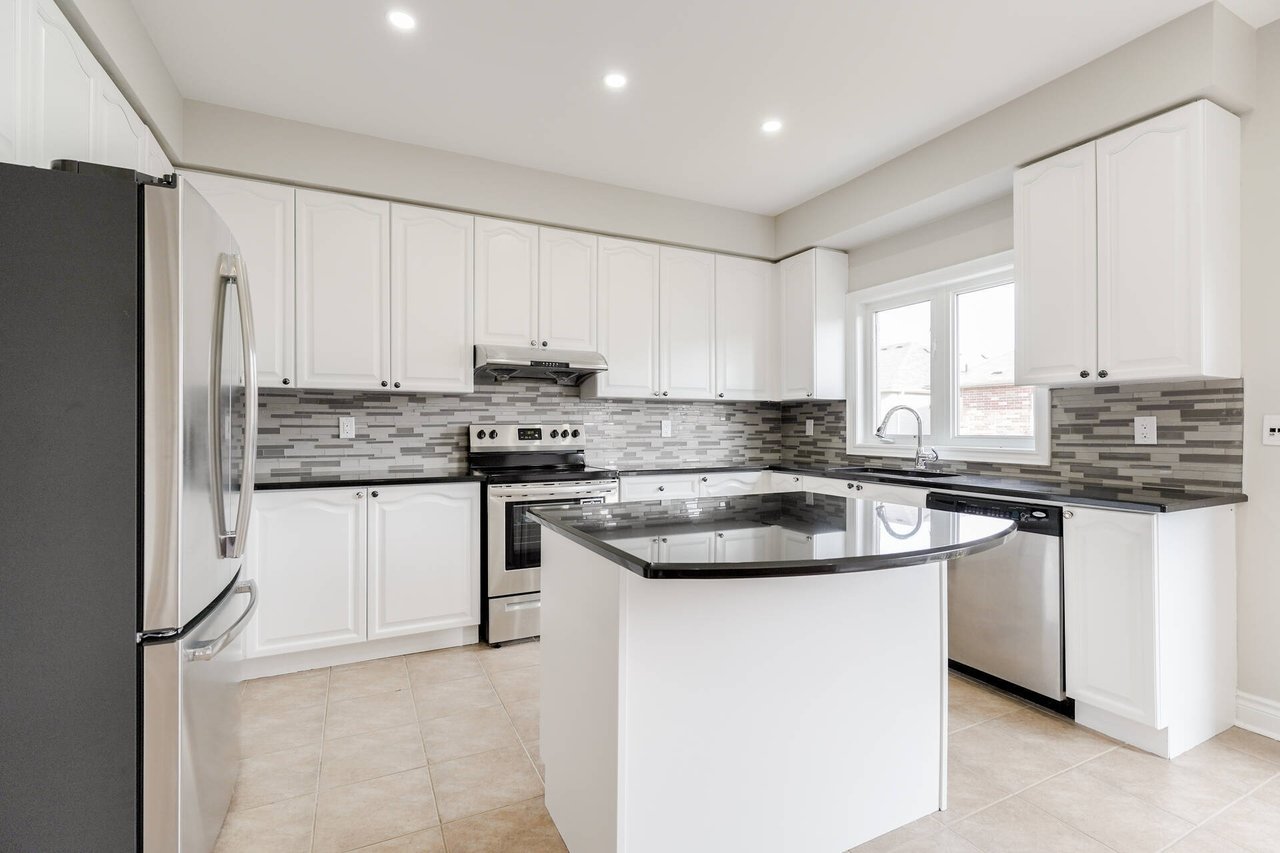 1648 Pennel Drive Unit: Upper