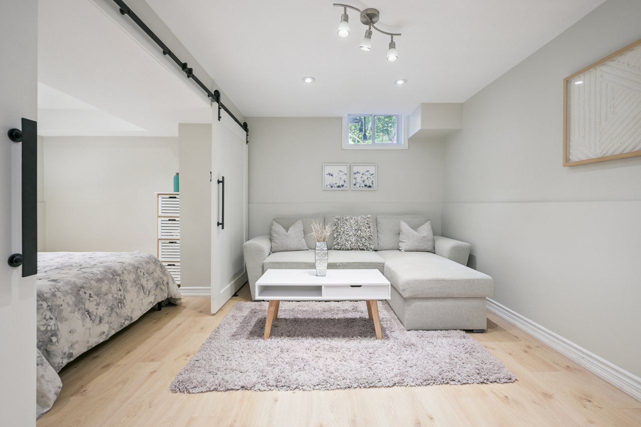 Updated Link Home on Ravine Lot