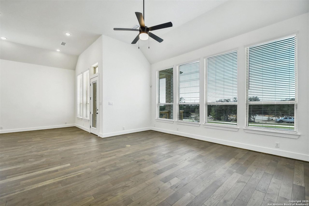 409 Dulce Vista
