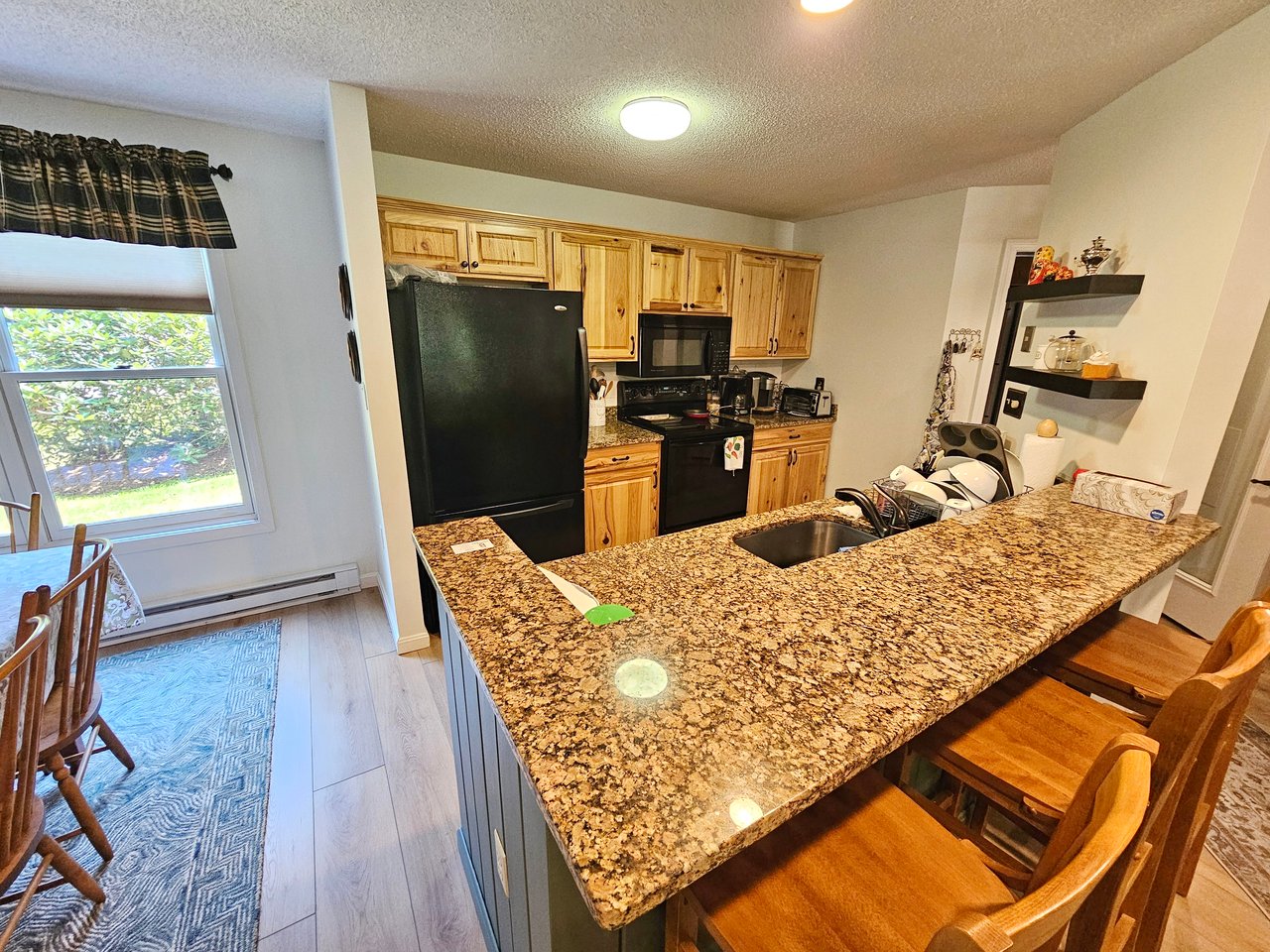 Waterfront, 3 bedroom Condo for Ski Season