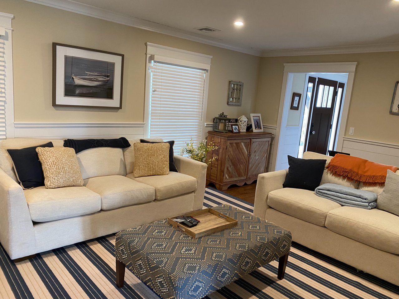 #149 Exclusive Curtis Point Home with Pool