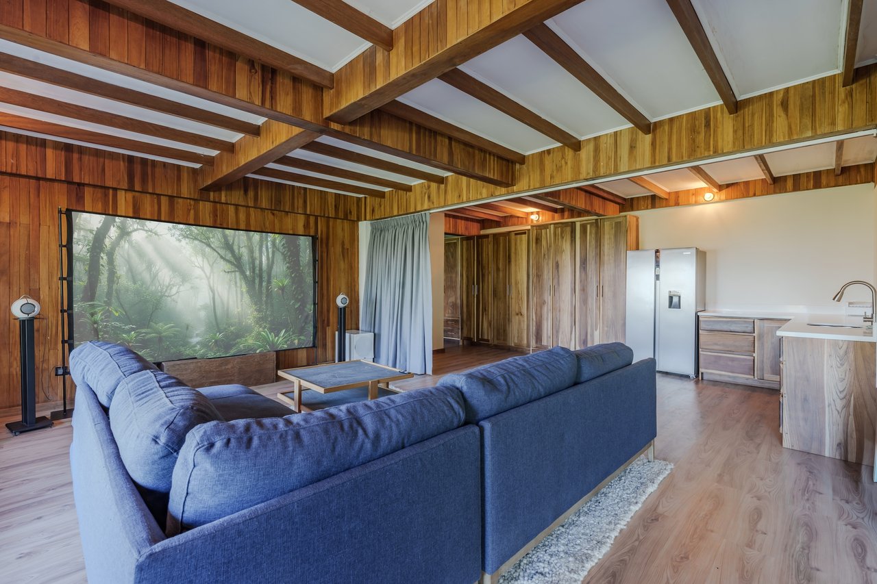 Eco Luxury Estate in Monteverde with Panoramic Gulf Views & Flat Land