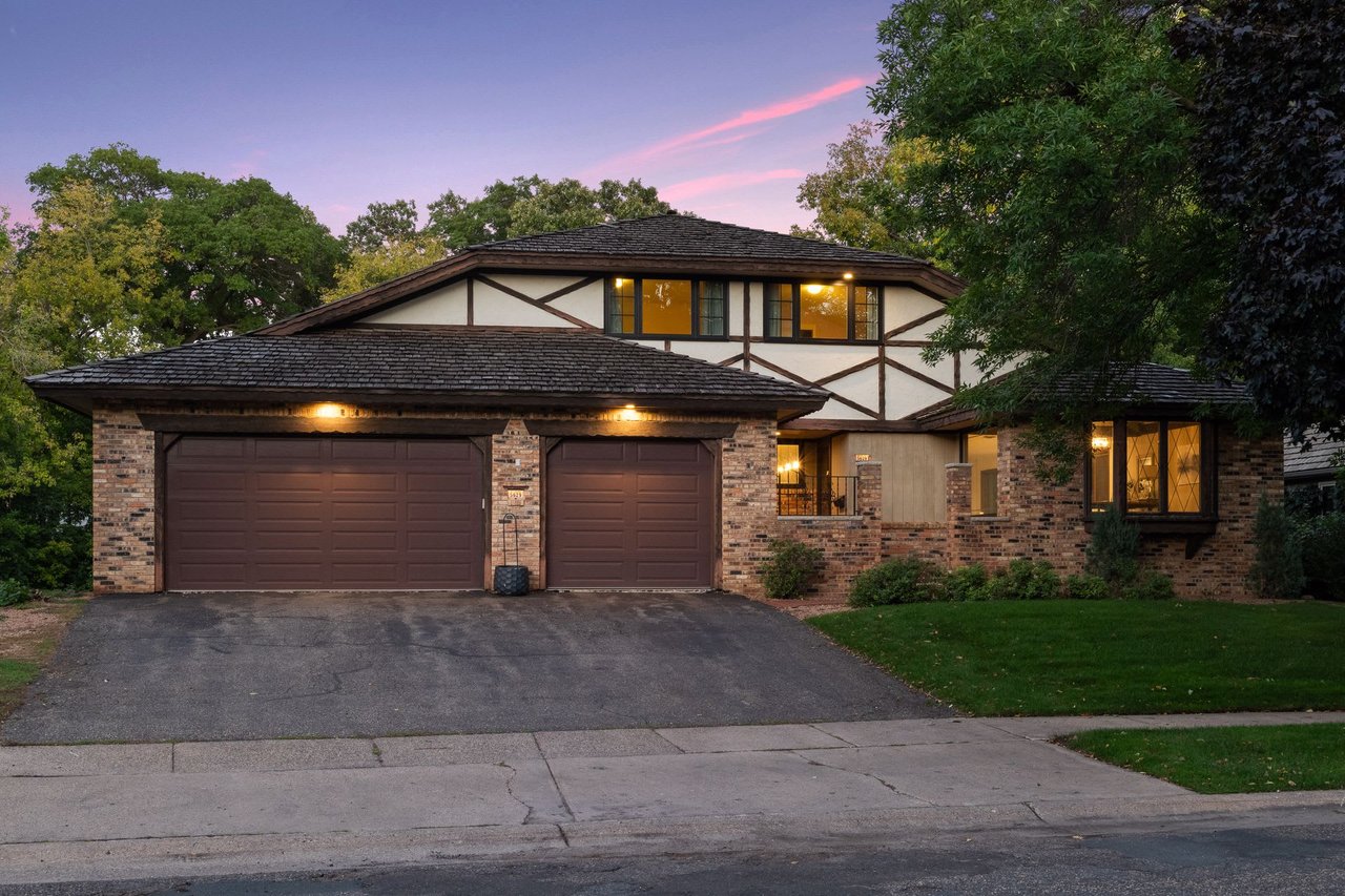 5629 Woodcrest Drive, Edina