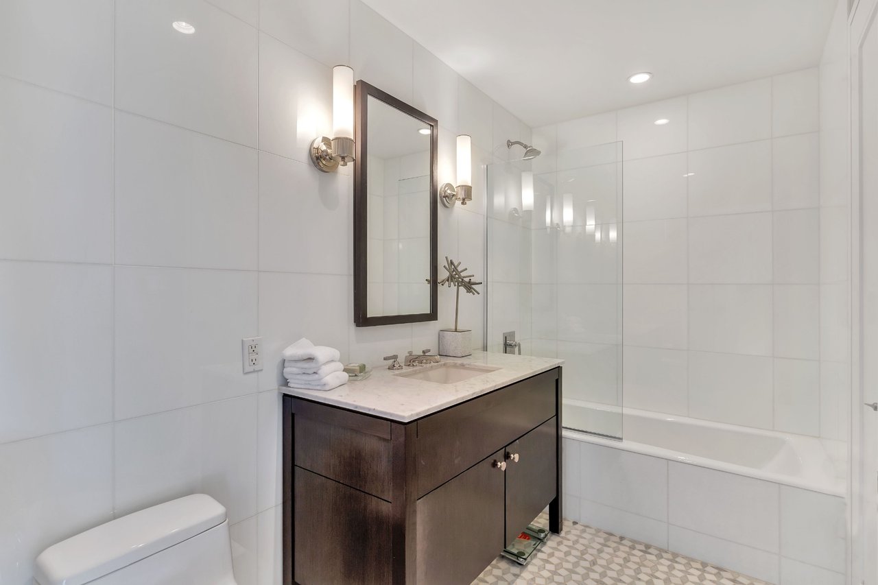 80 Riverside Boulevard, #6J