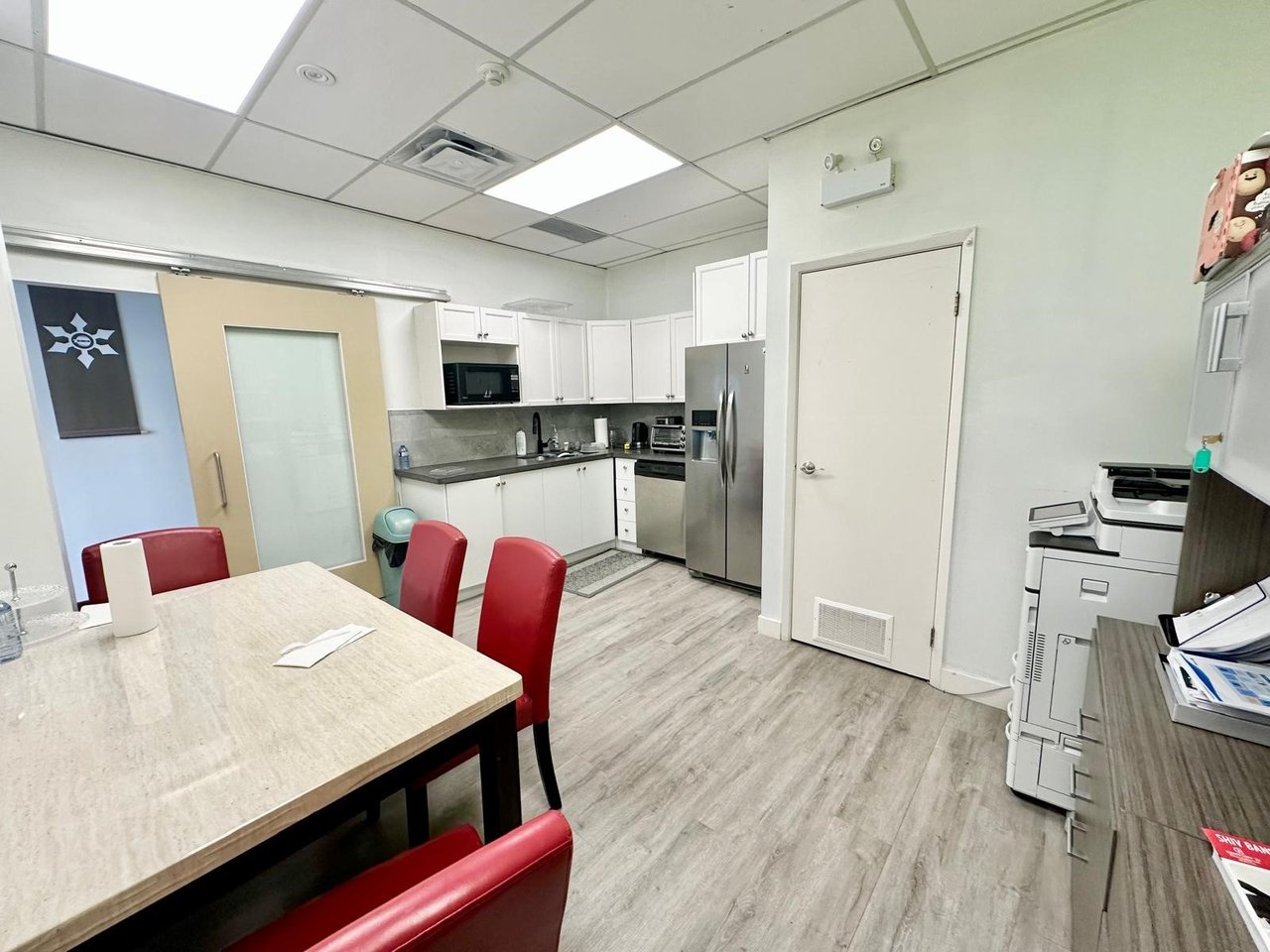 15 Hardwood Avenue S Units: 105-106