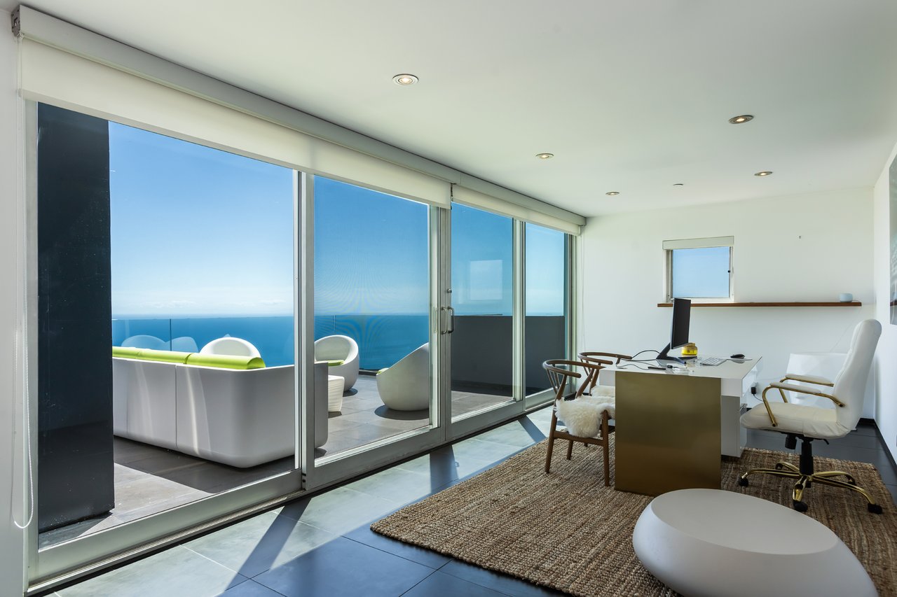 Casa Azure by Oraklus