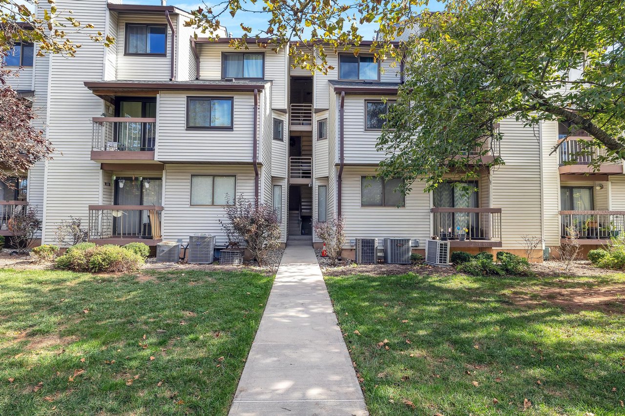 3320 Richmond Ct