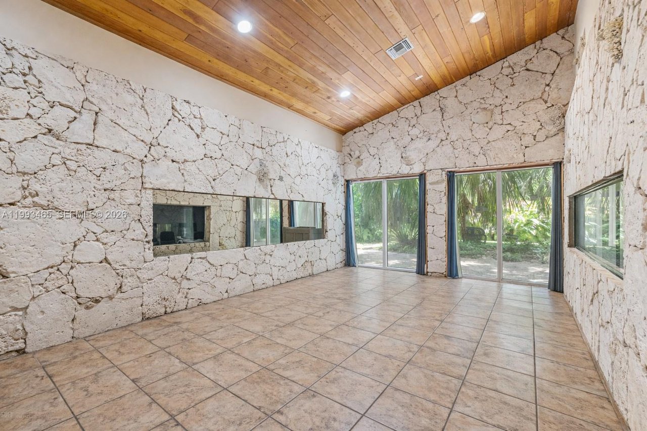 7997-sw-76-avenue-miami-fl-home-for-sale