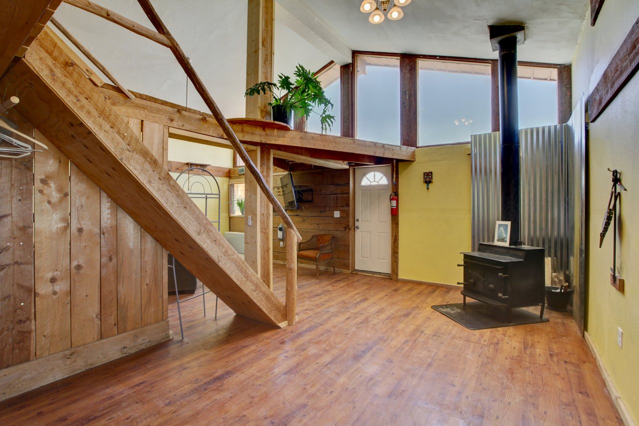 26132 Hammond Avenue