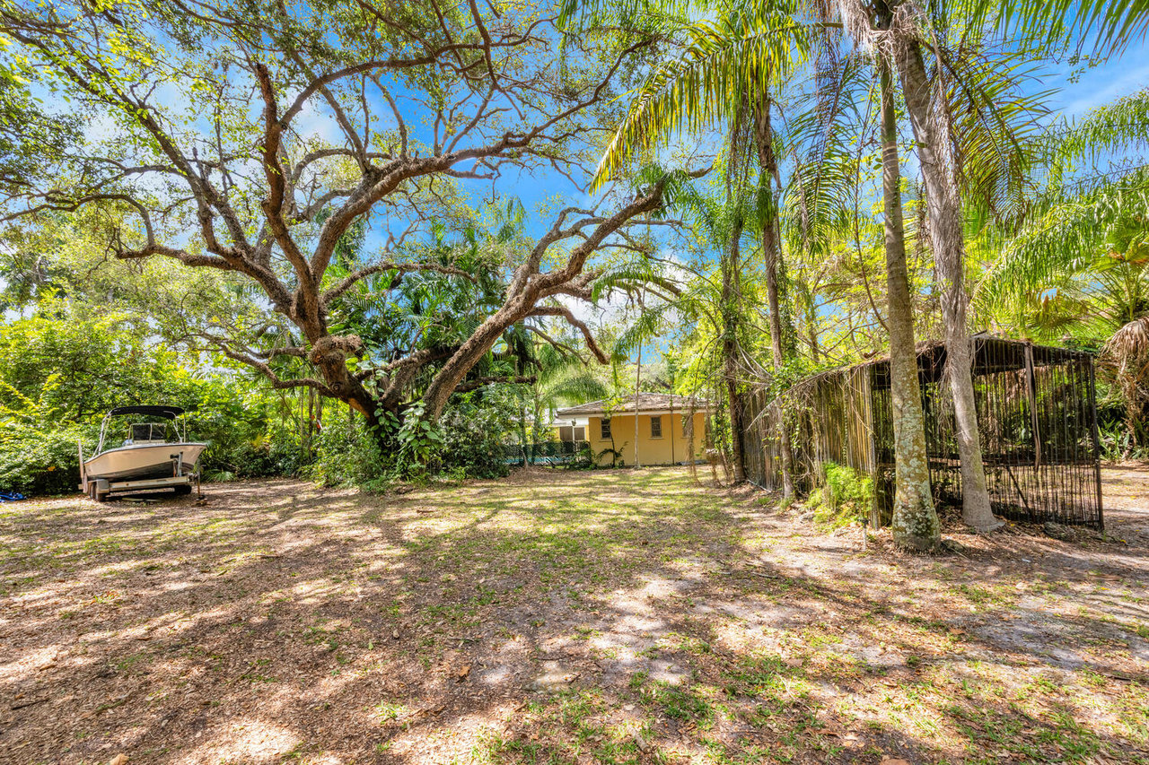 74,052 SQFT Lot in Coconut Grove