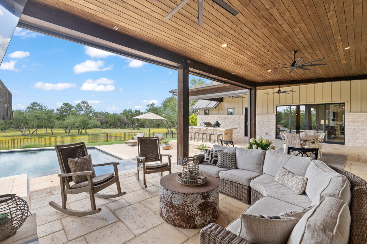 1457 Avenida High View