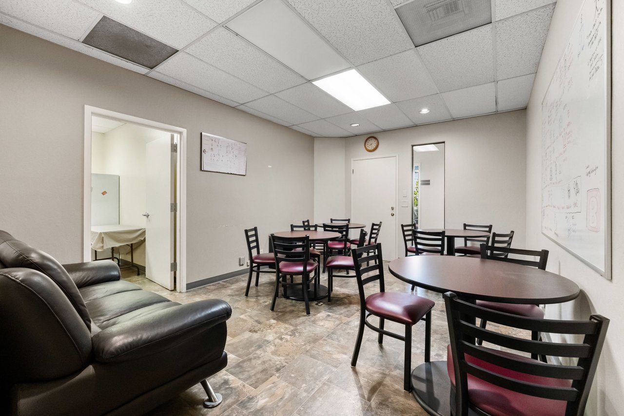 992 S De Anza Blvd
