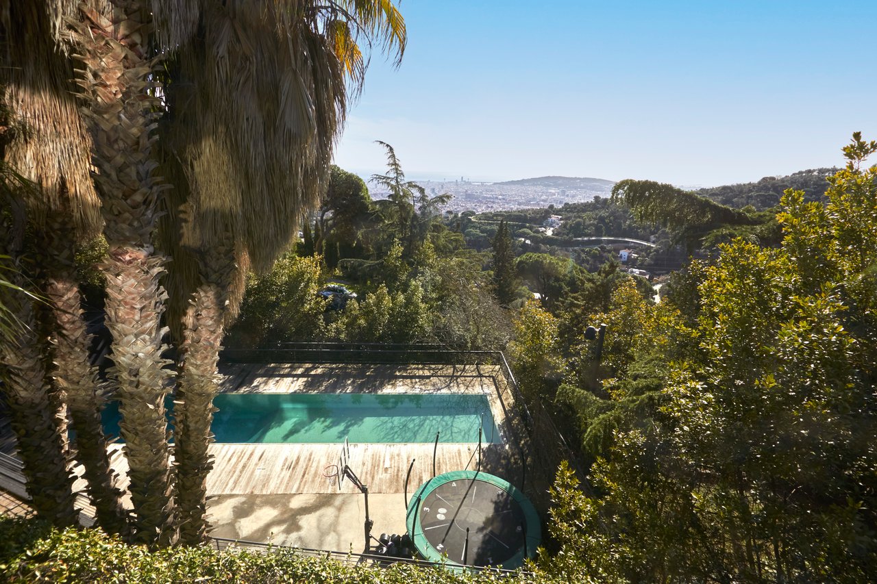 Barcelona Contemporary Villa