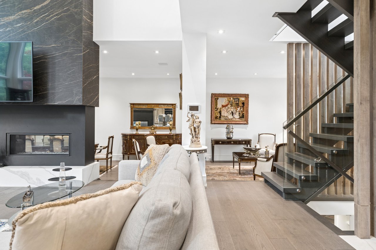 150 Sandringham Drive