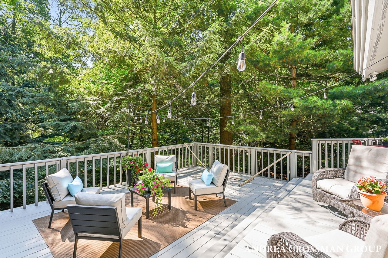 1215 Ash Drive