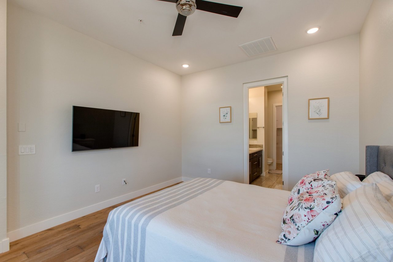 6565 E Thomas Rd. #1142