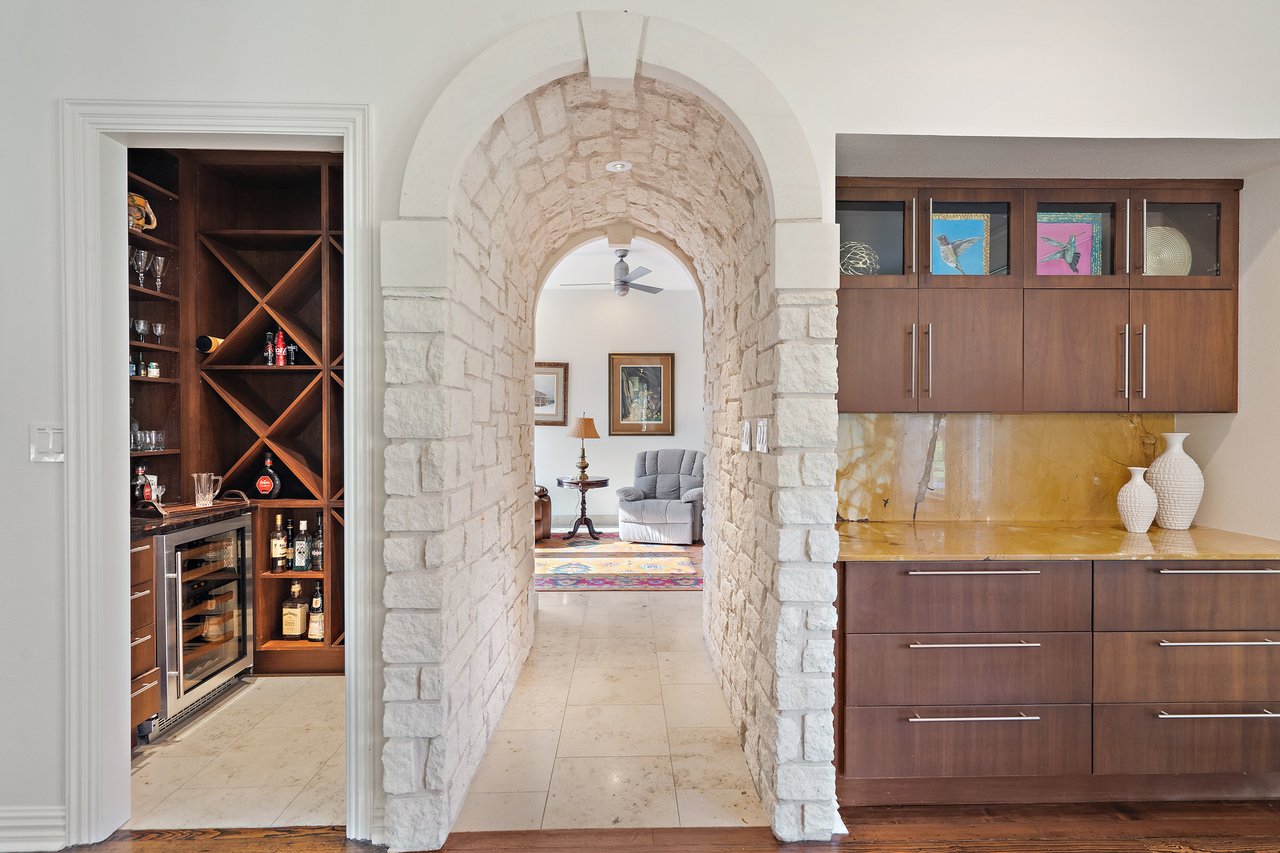 Island Wood Luxury
