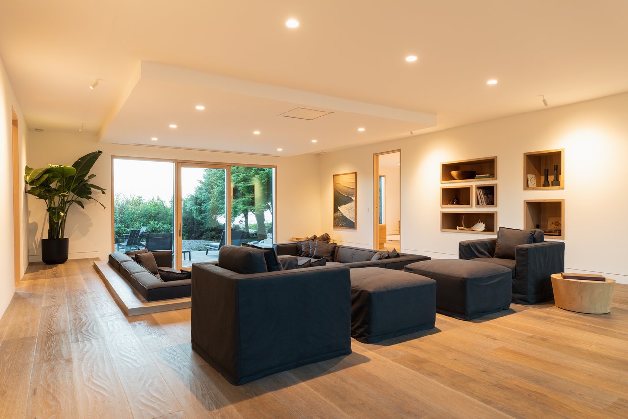 1305 Lynn Road