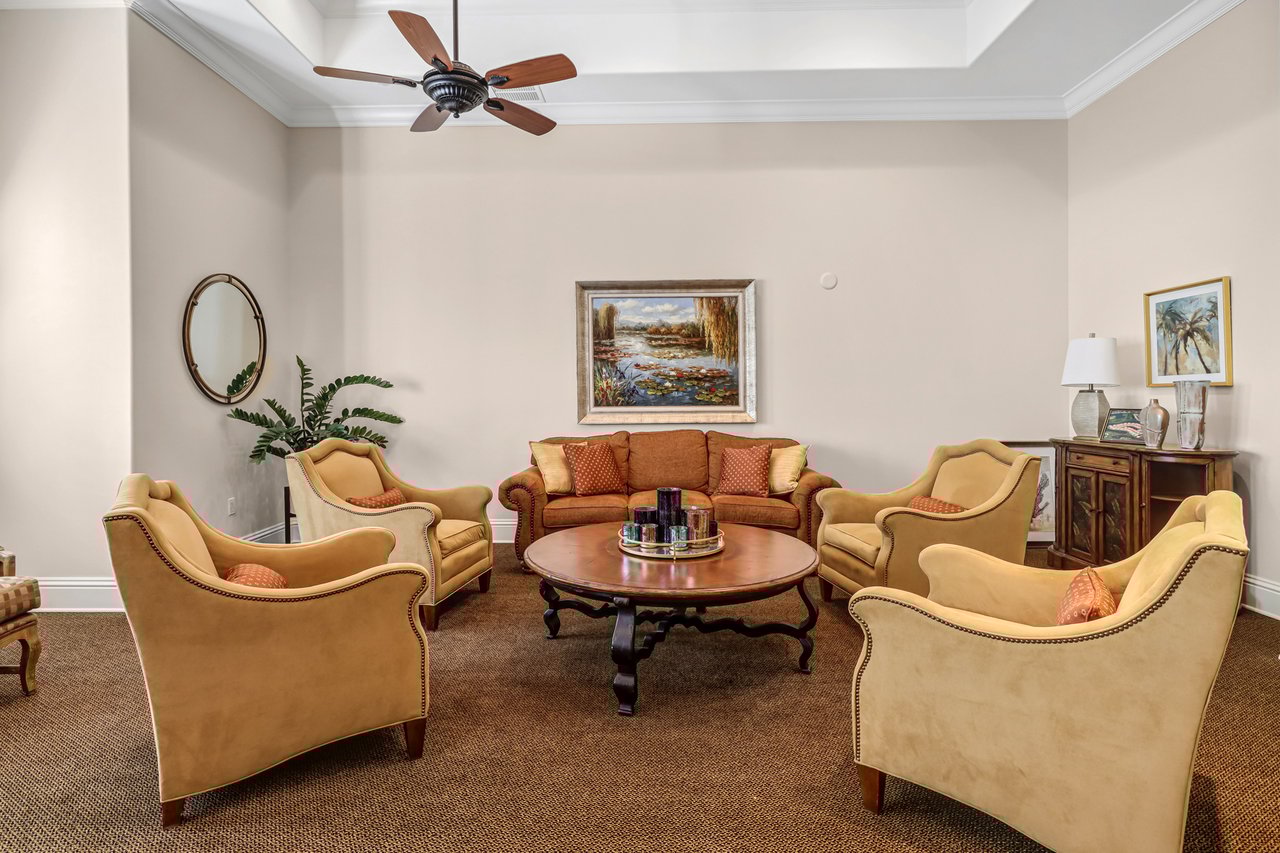 562 Avellino Isles CIR # 201