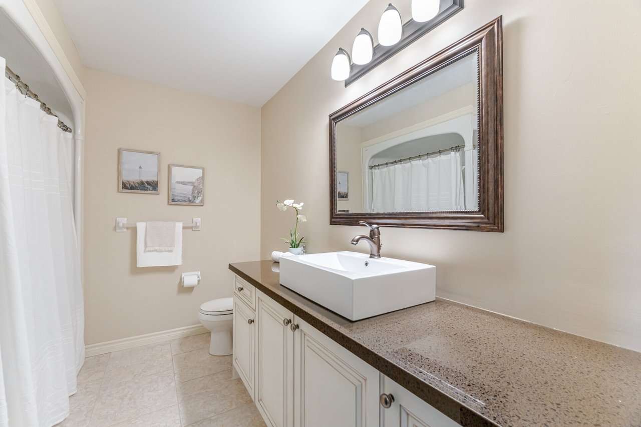 12-2140 Turnberry Rd