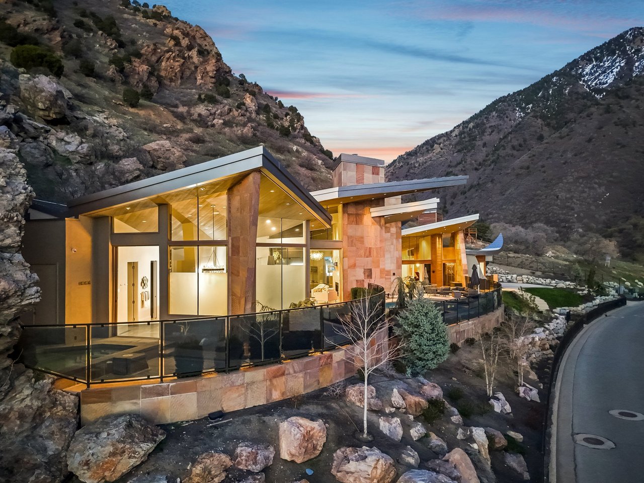 4141 E Canyon Estate Dr